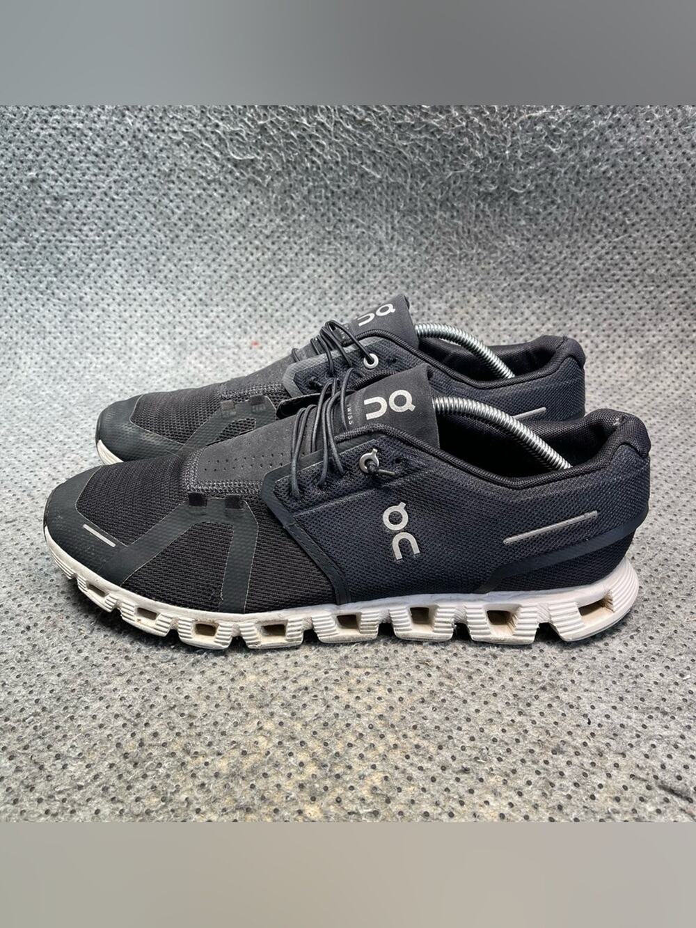 On Cloud 5 Black Running Shoes Size 12 Men’s